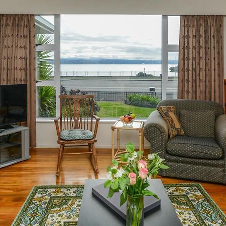 Breakwater Cottage - Napier Holiday Home Екстериор снимка