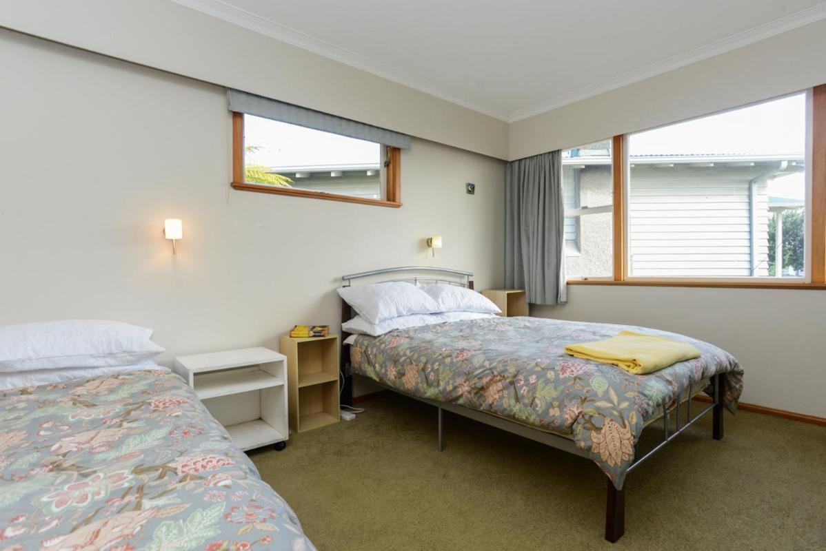 Breakwater Cottage - Napier Holiday Home Екстериор снимка
