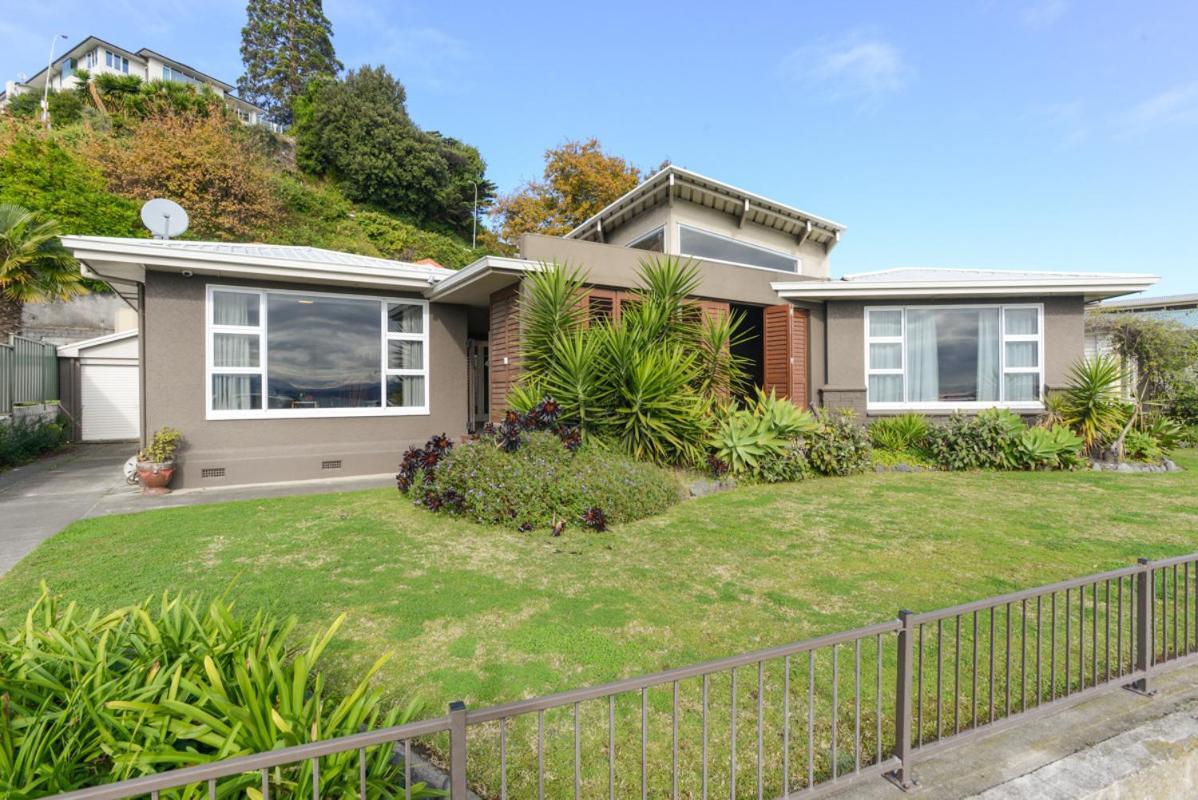 Breakwater Cottage - Napier Holiday Home Екстериор снимка