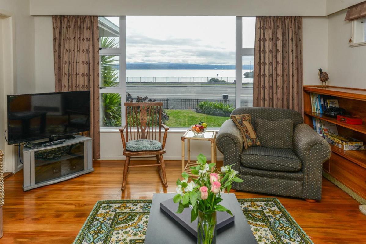 Breakwater Cottage - Napier Holiday Home Екстериор снимка