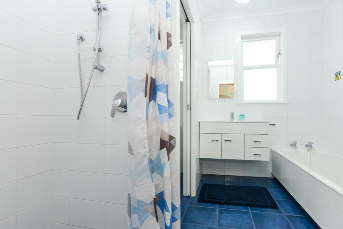 Breakwater Cottage - Napier Holiday Home Екстериор снимка