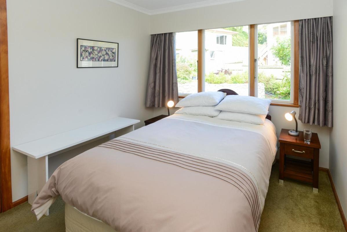 Breakwater Cottage - Napier Holiday Home Екстериор снимка